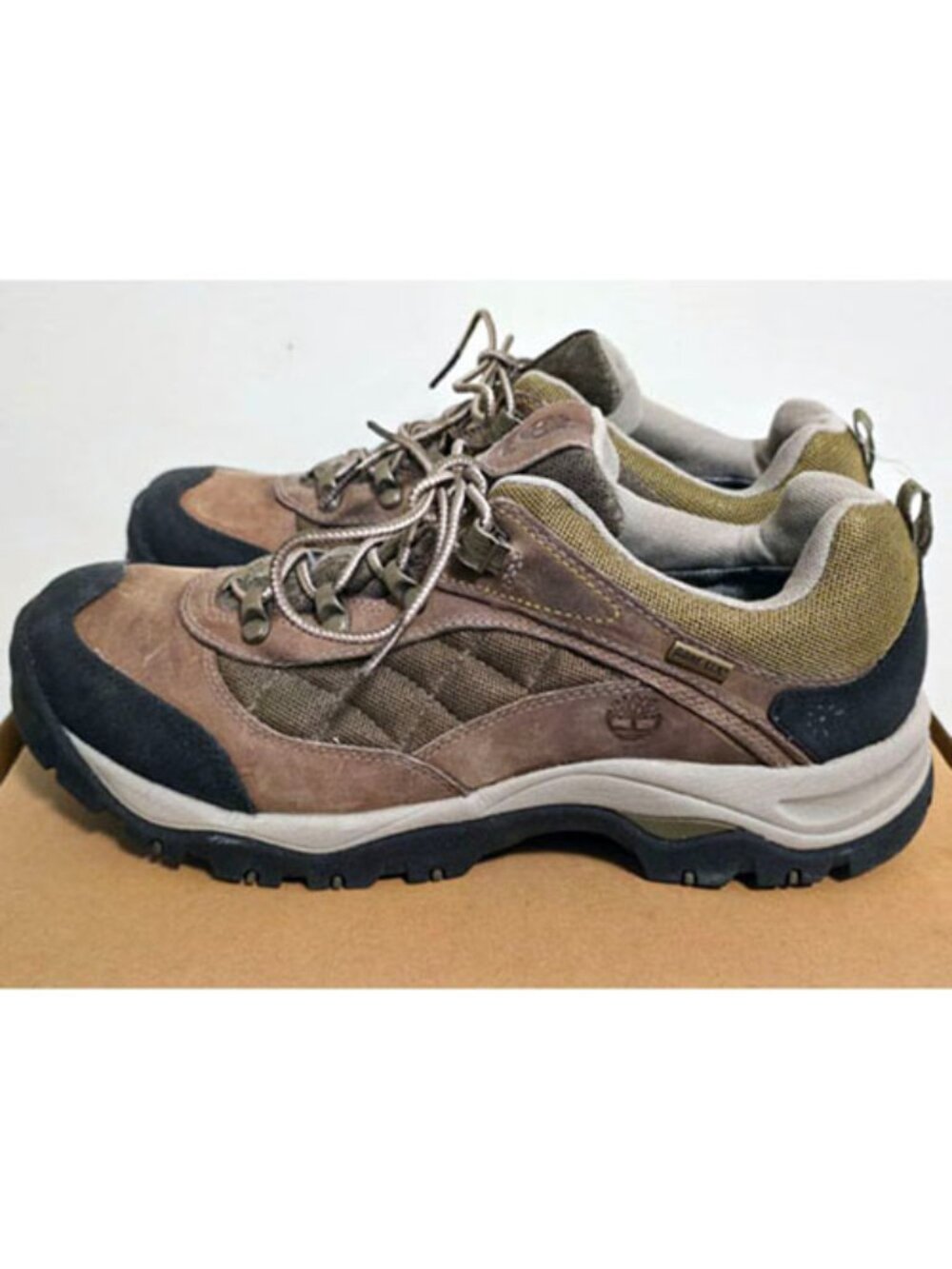 Timberland Women’s Gore-Tex Waterproof Hiking Shoes Size 10 Low Profile Comfort